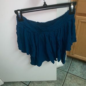 Urban Outfitters off the shoulder top 🦋